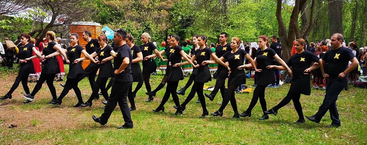 репетиция на клуб Еньовче в град Варна